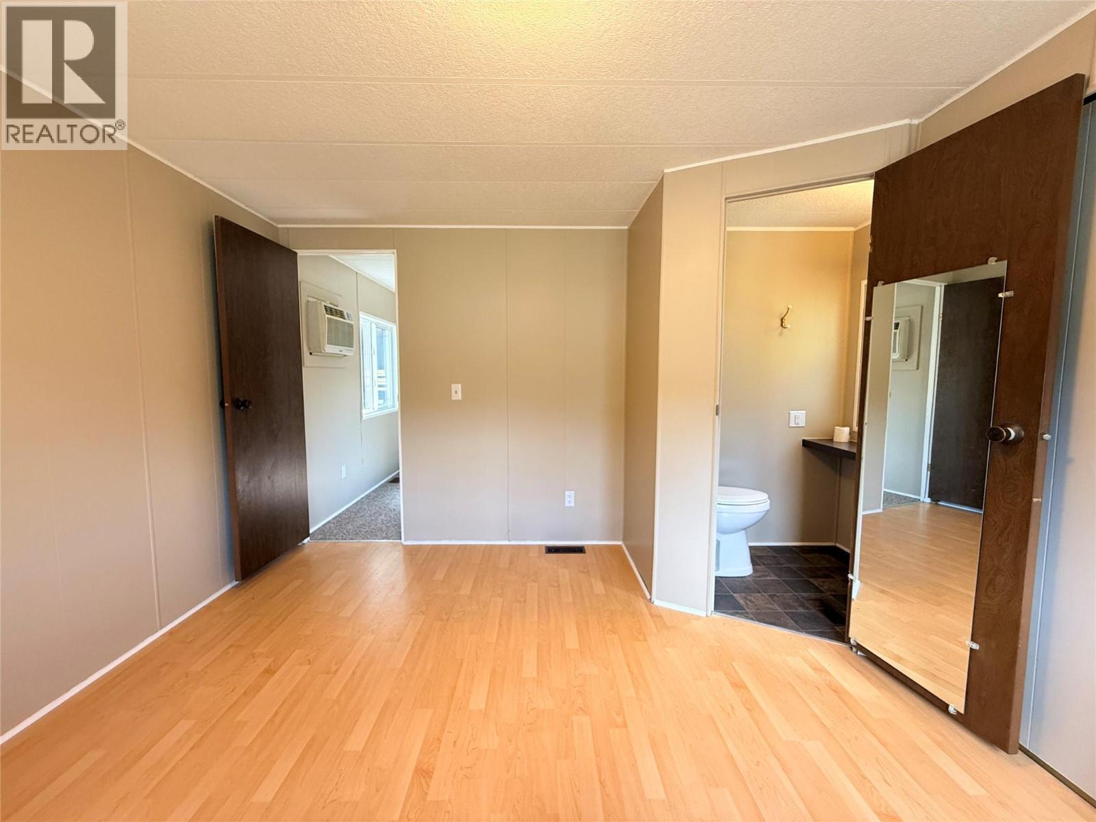 829 64 Avenue - 9