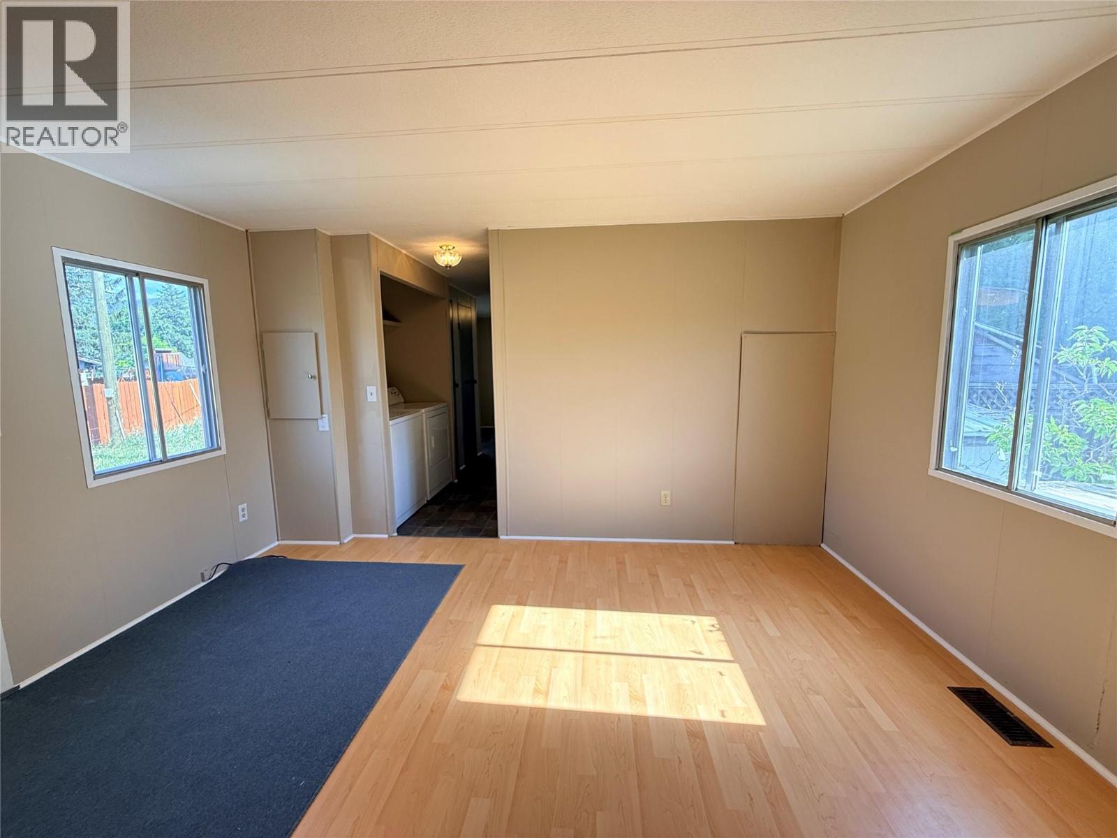 829 64 Avenue - 23