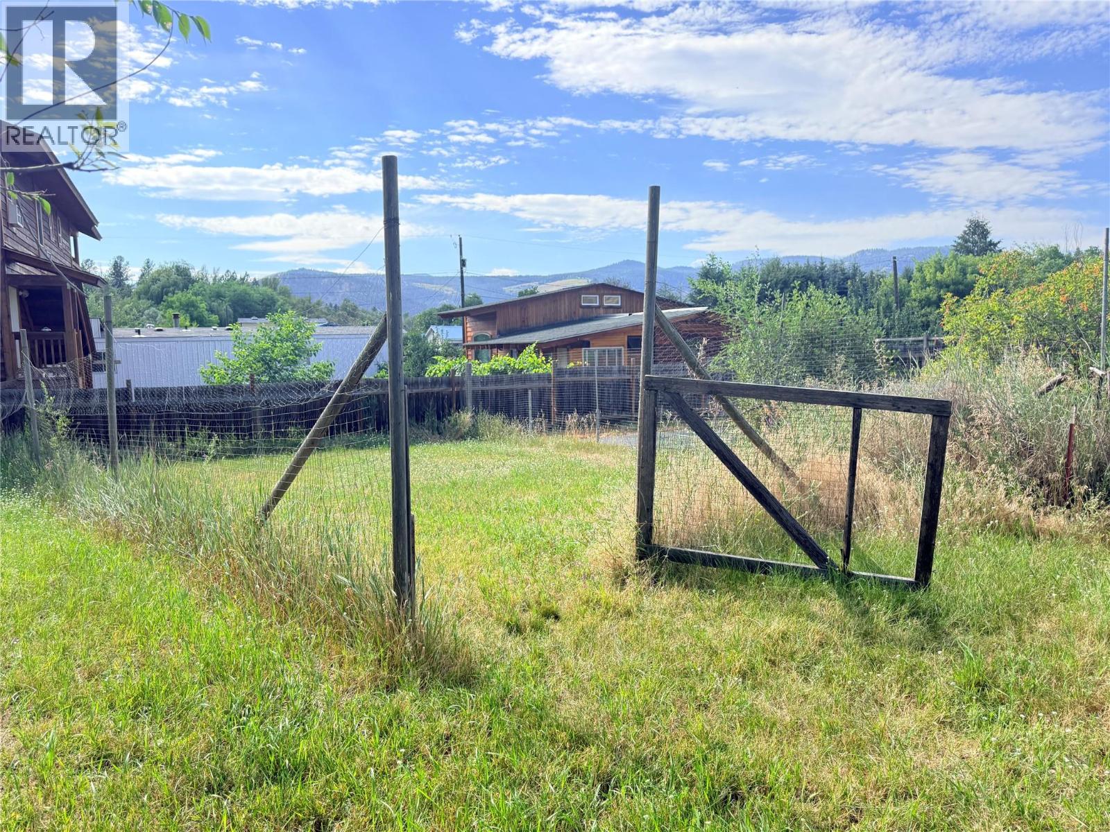 829 64 Avenue - 6
