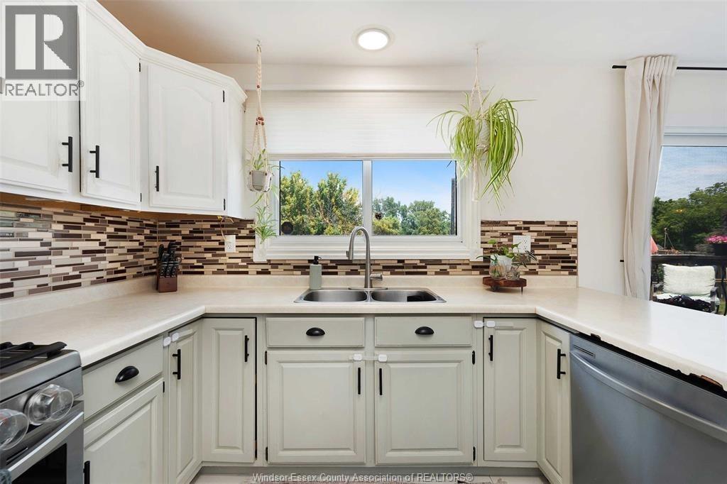 387 REAUME ROAD - 16
