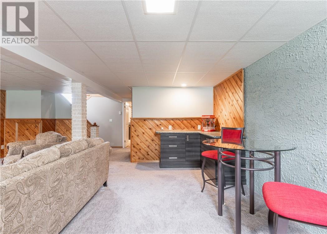 1001 Woodbine Avenue - 14