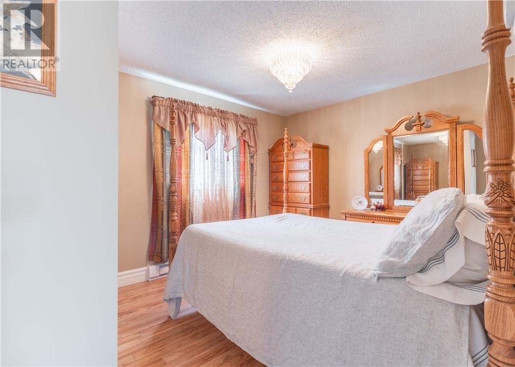 1001 Woodbine Avenue - 10