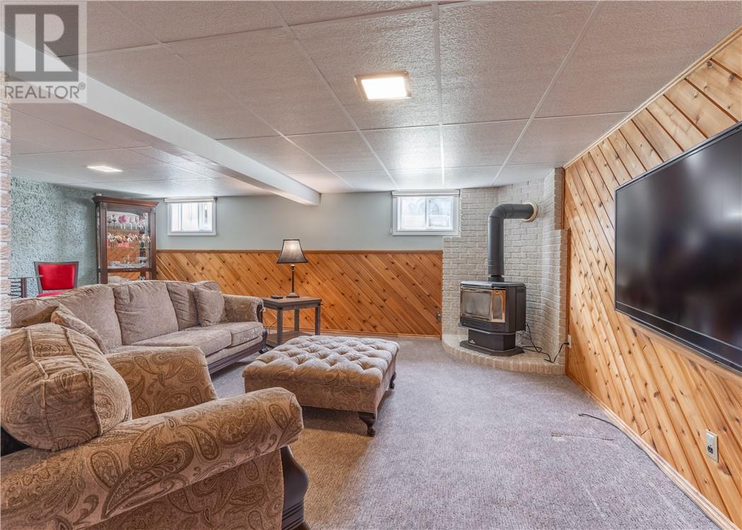 1001 Woodbine Avenue - 17