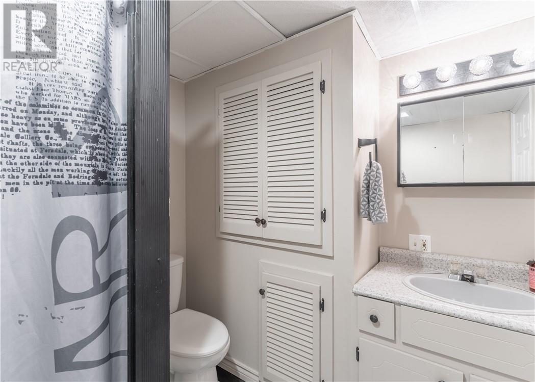 1001 Woodbine Avenue - 21