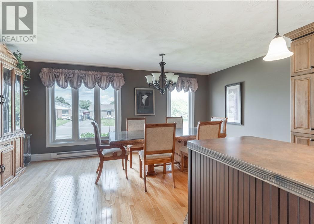 1001 Woodbine Avenue - 5
