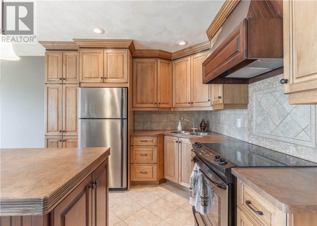 1001 Woodbine Avenue - 7