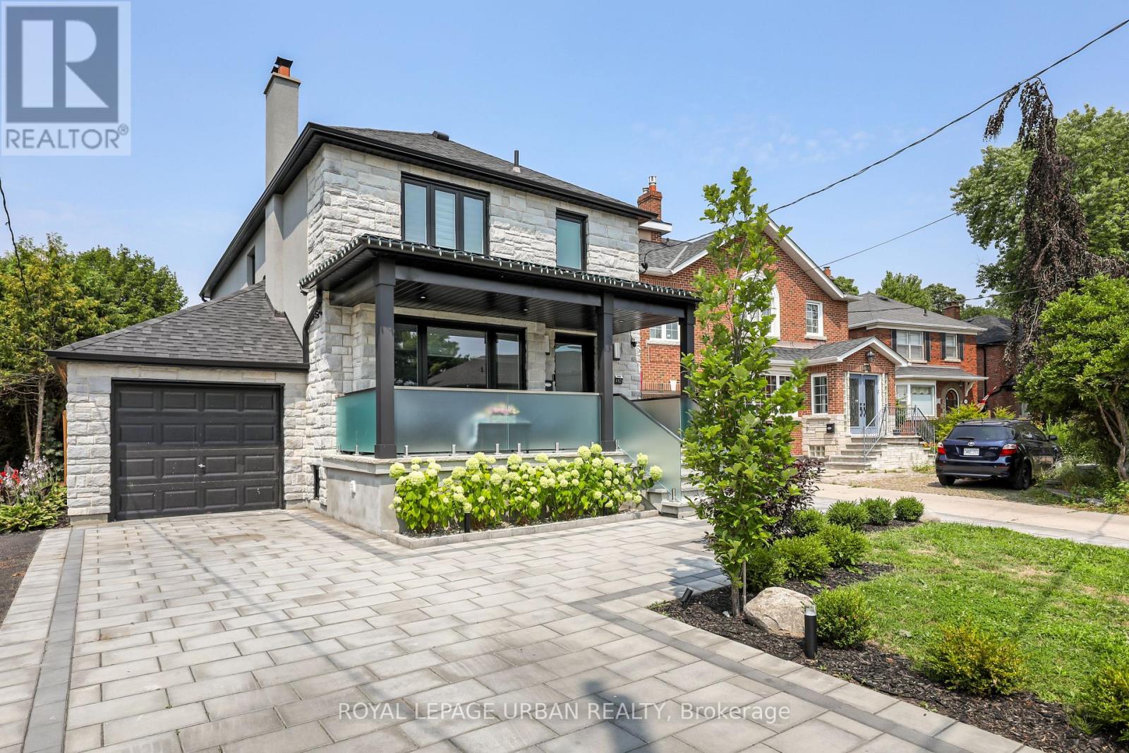 182 PARKVIEW HILL CRESCENT - 1