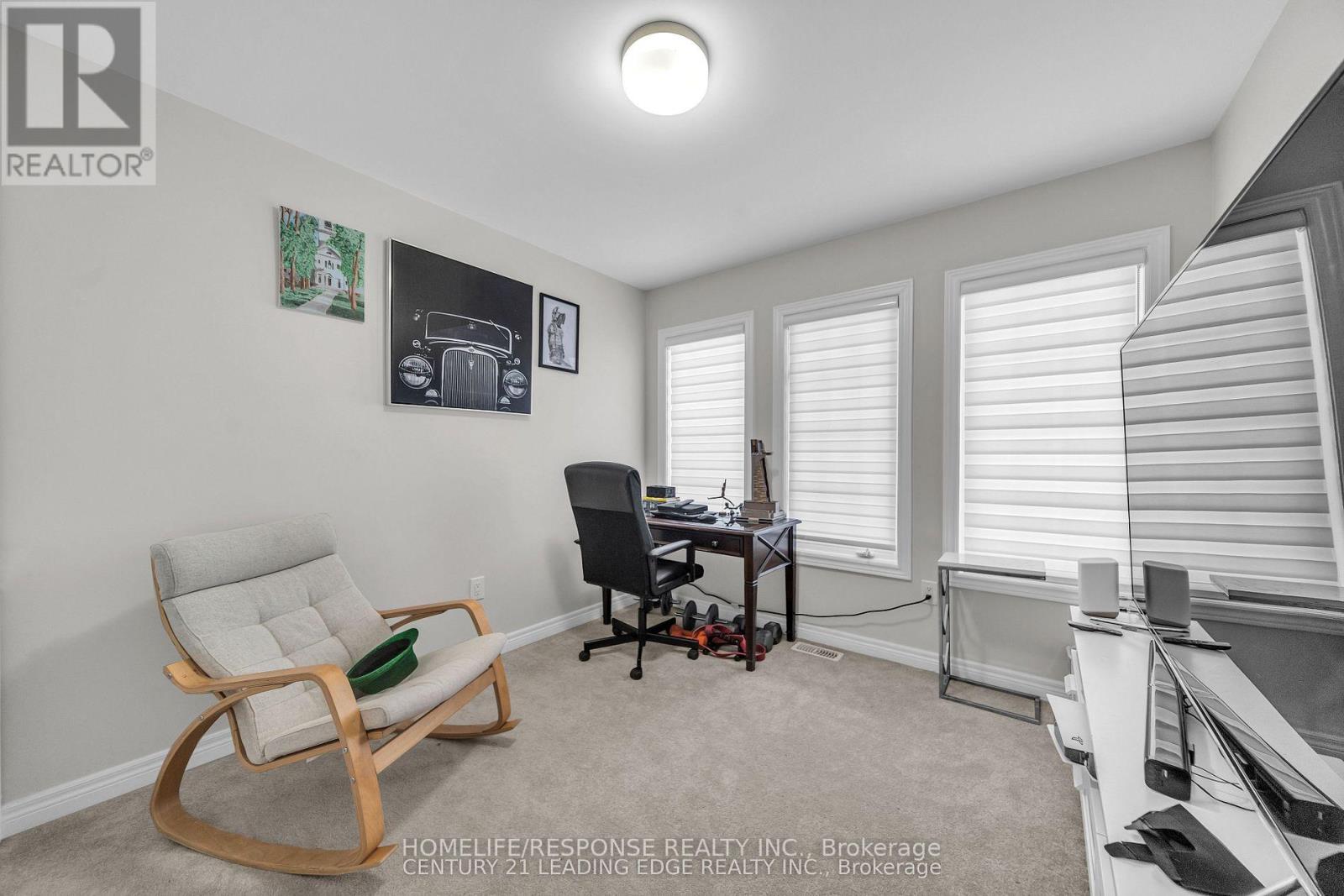 5 GOOSEMAN CRESCENT - 31