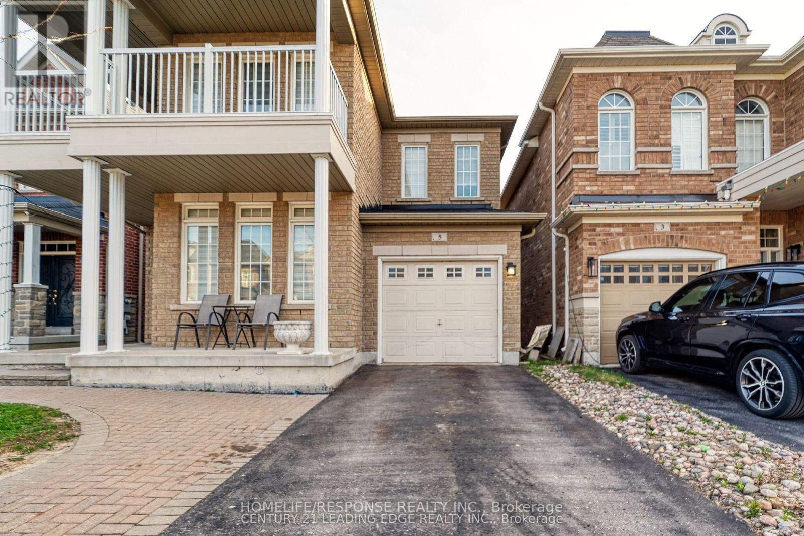 5 GOOSEMAN CRESCENT - 4