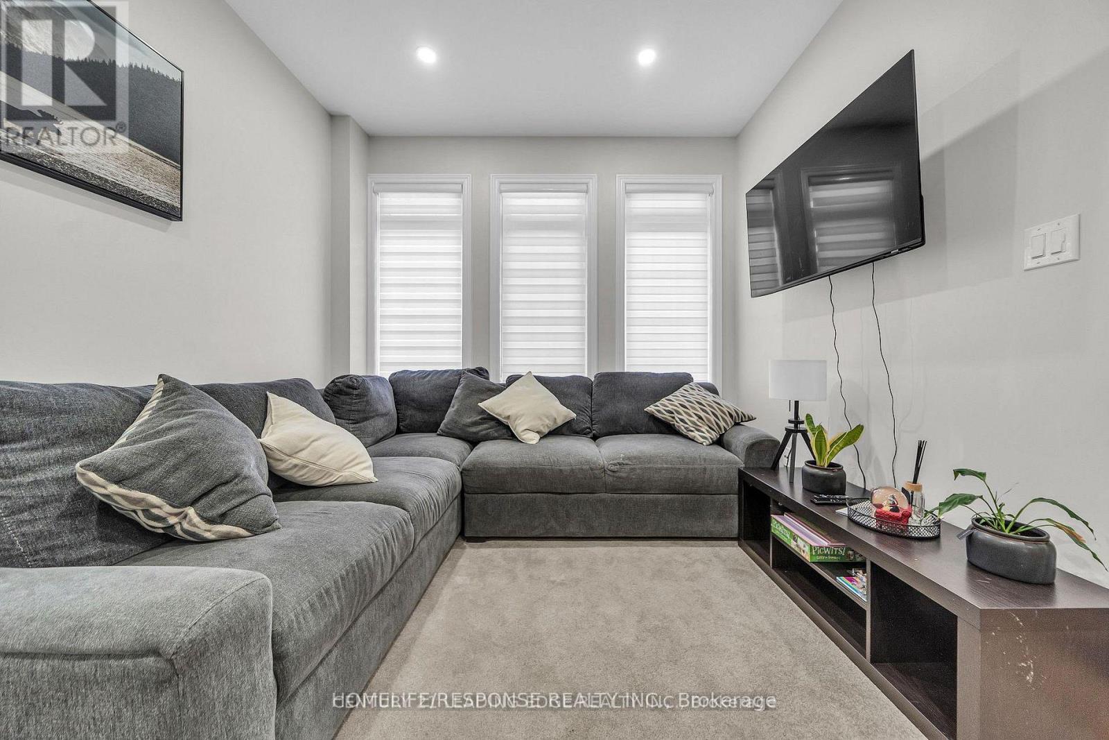 5 GOOSEMAN CRESCENT - 10