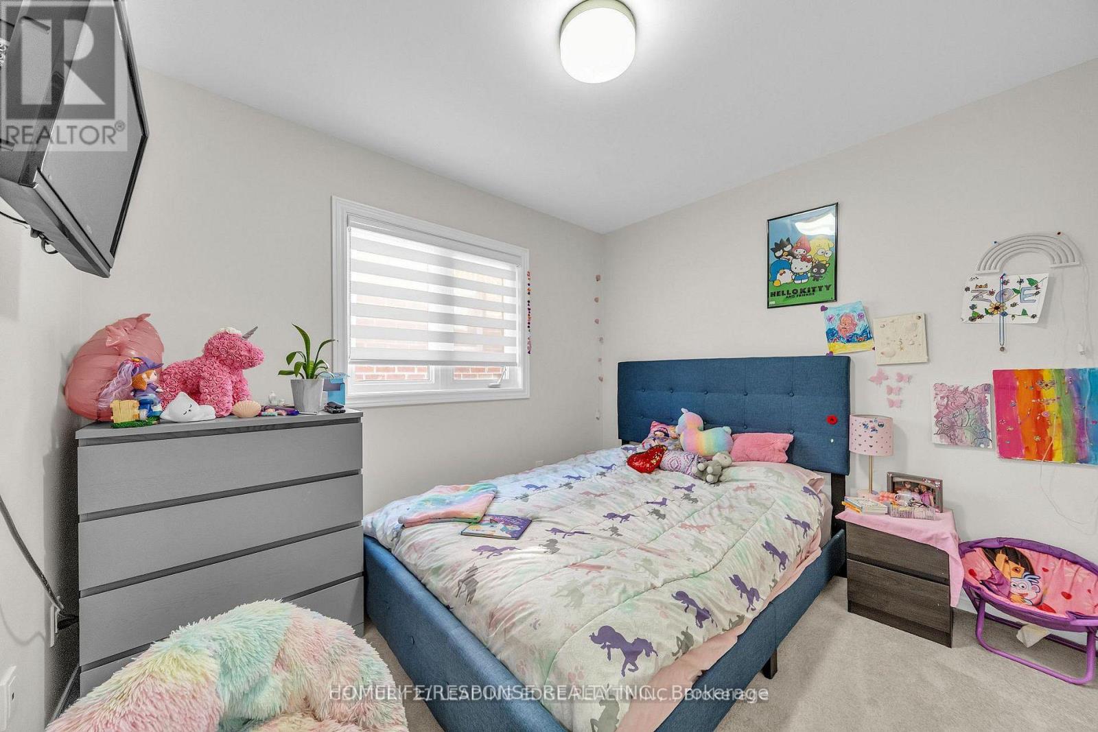 5 GOOSEMAN CRESCENT - 33