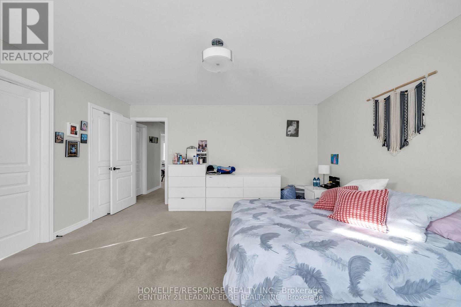 5 GOOSEMAN CRESCENT - 30