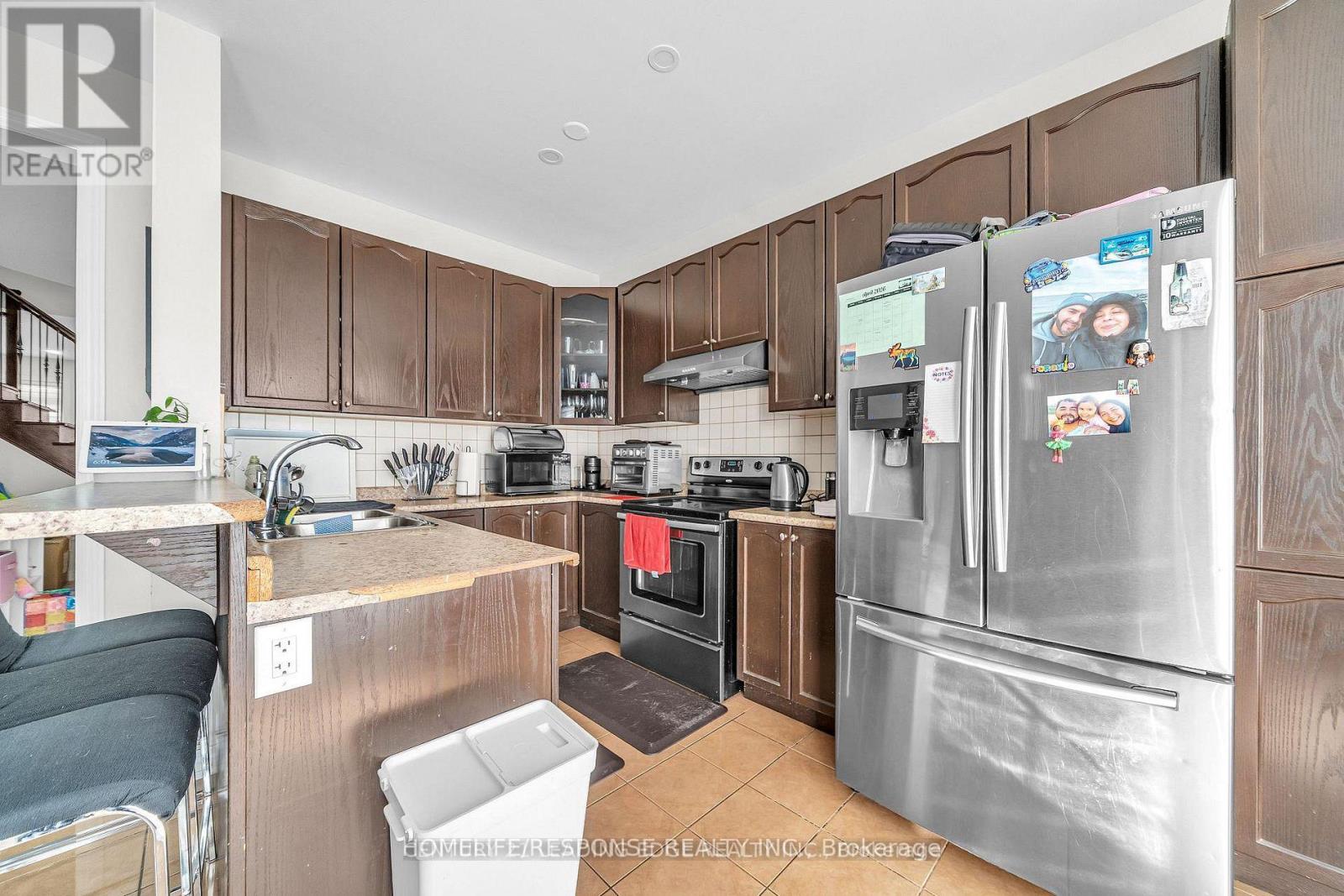 5 GOOSEMAN CRESCENT - 17