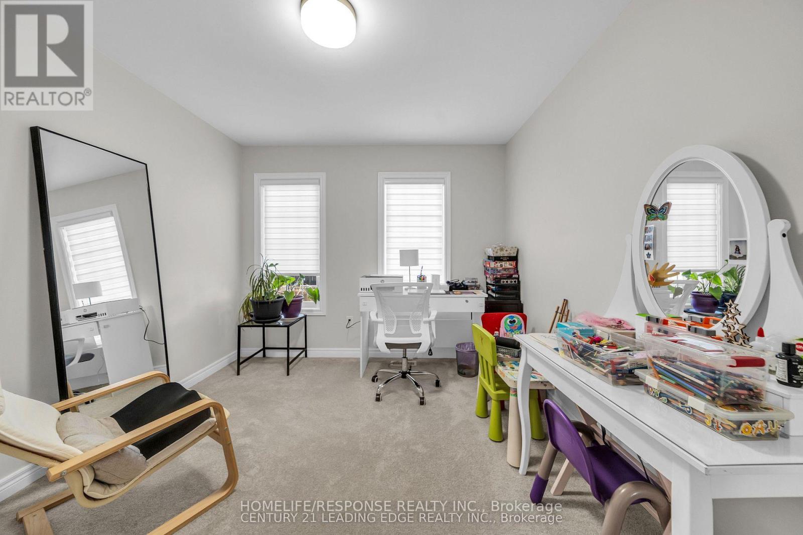5 GOOSEMAN CRESCENT - 36
