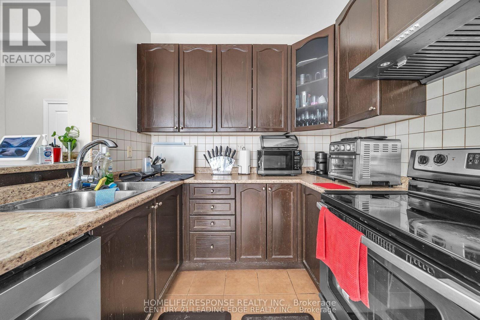 5 GOOSEMAN CRESCENT - 19