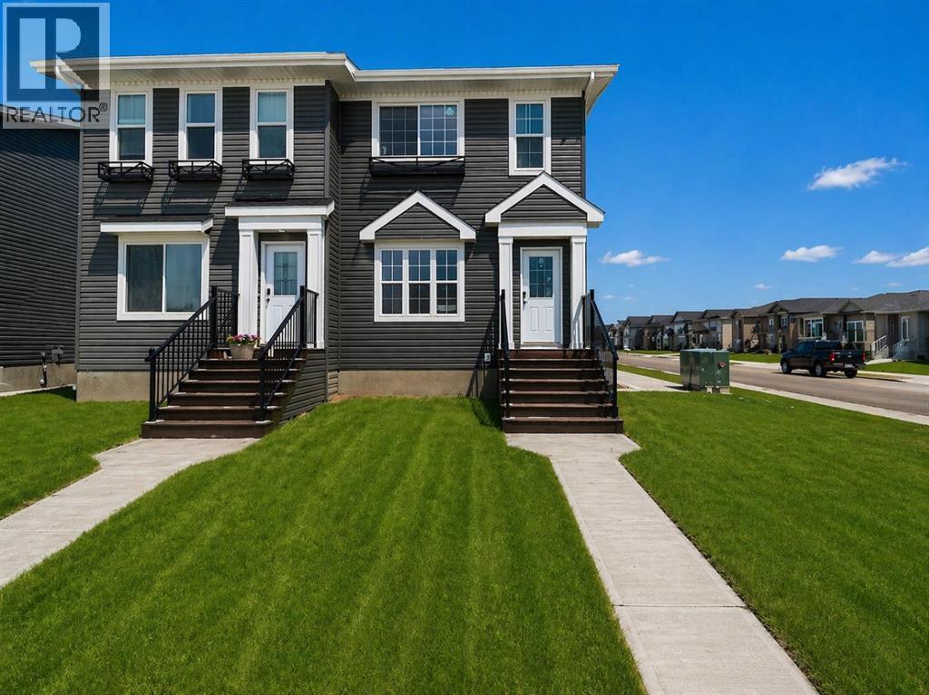 7311B 44B Avenue - 21