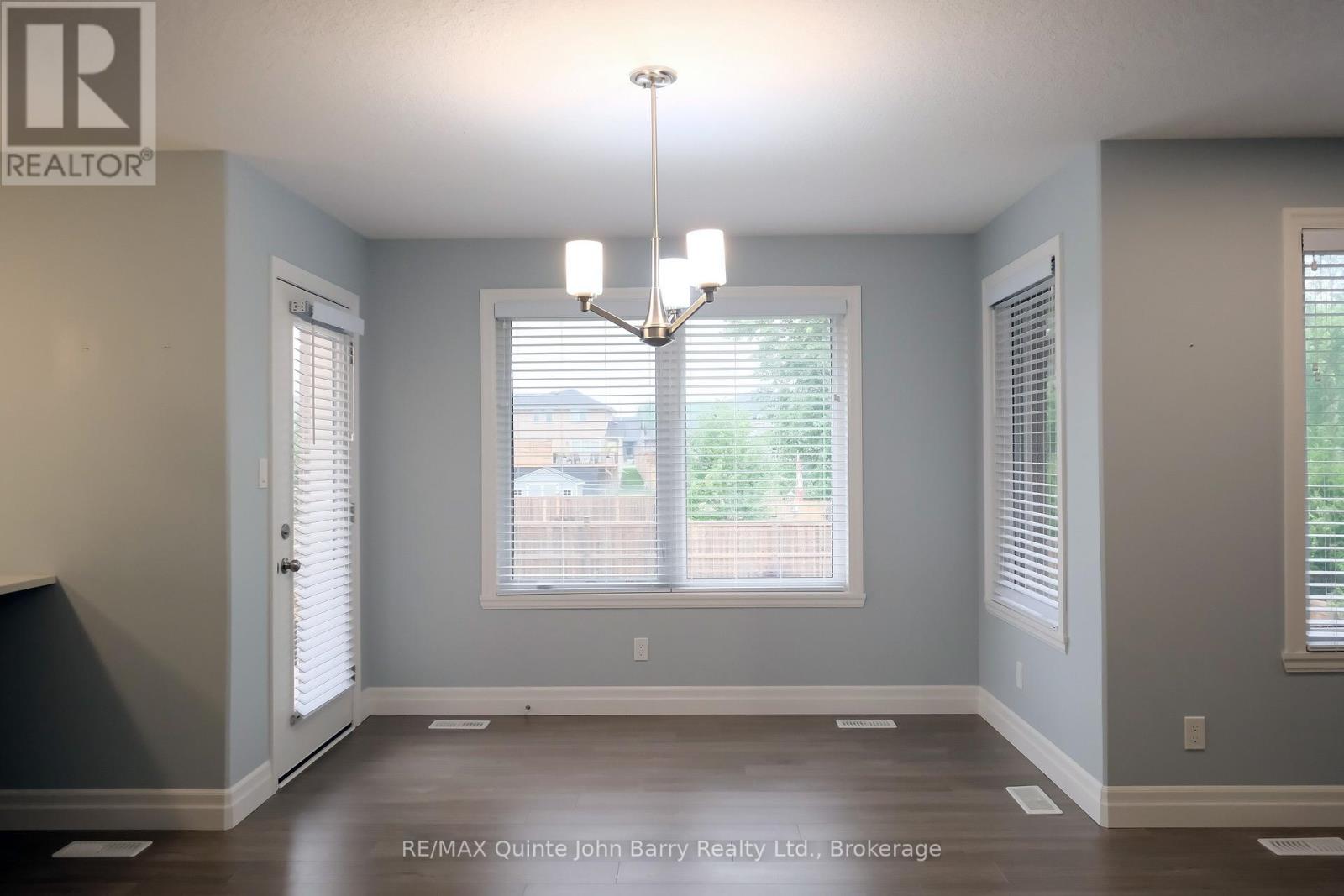 22 GRANBY COURT - 15