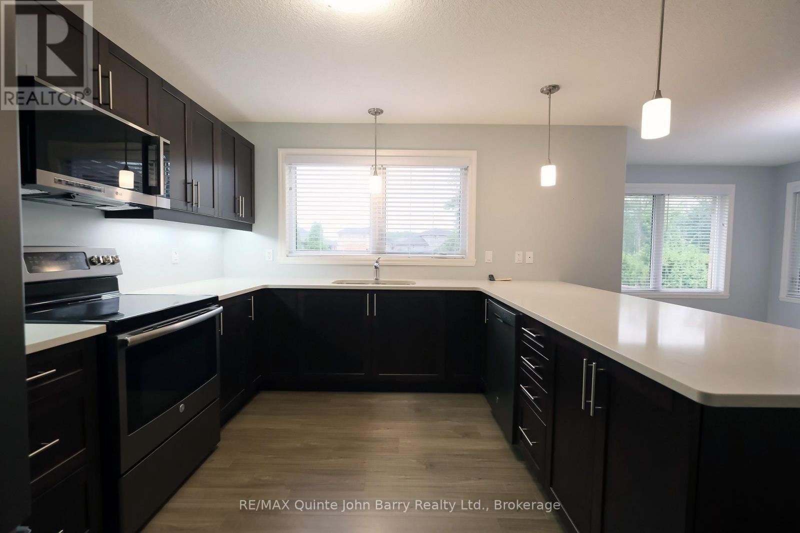 22 GRANBY COURT - 17