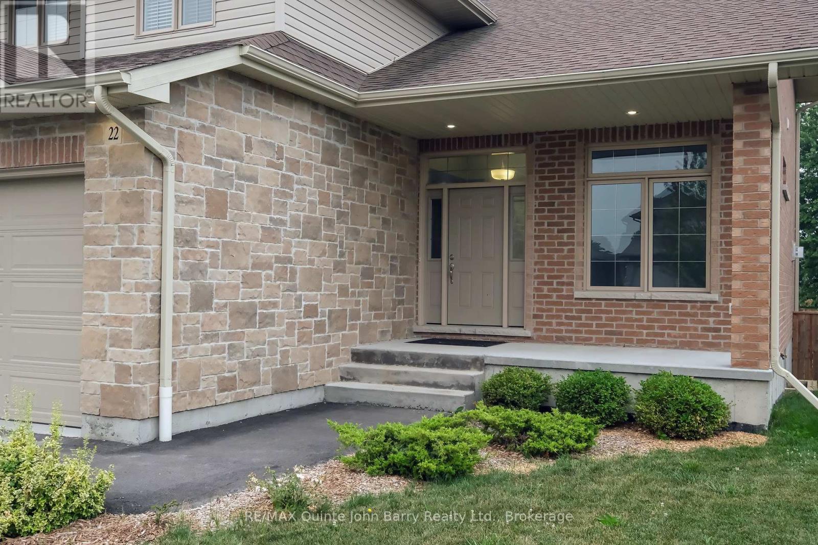 22 GRANBY COURT - 2