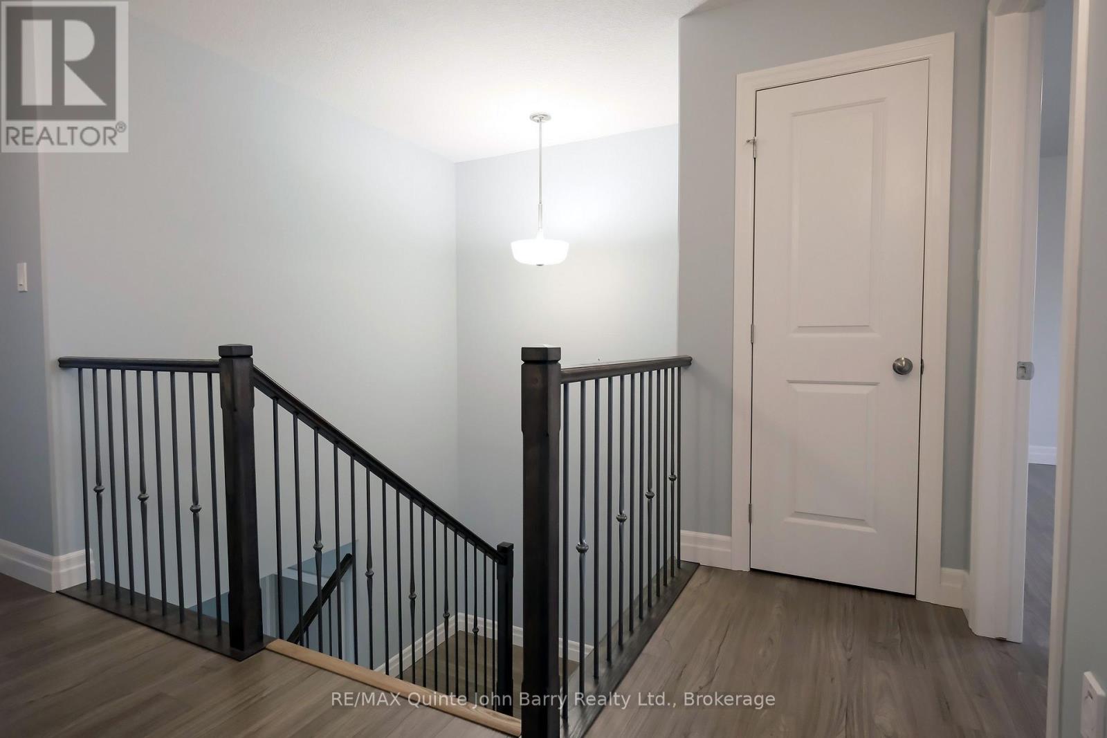 22 GRANBY COURT - 30