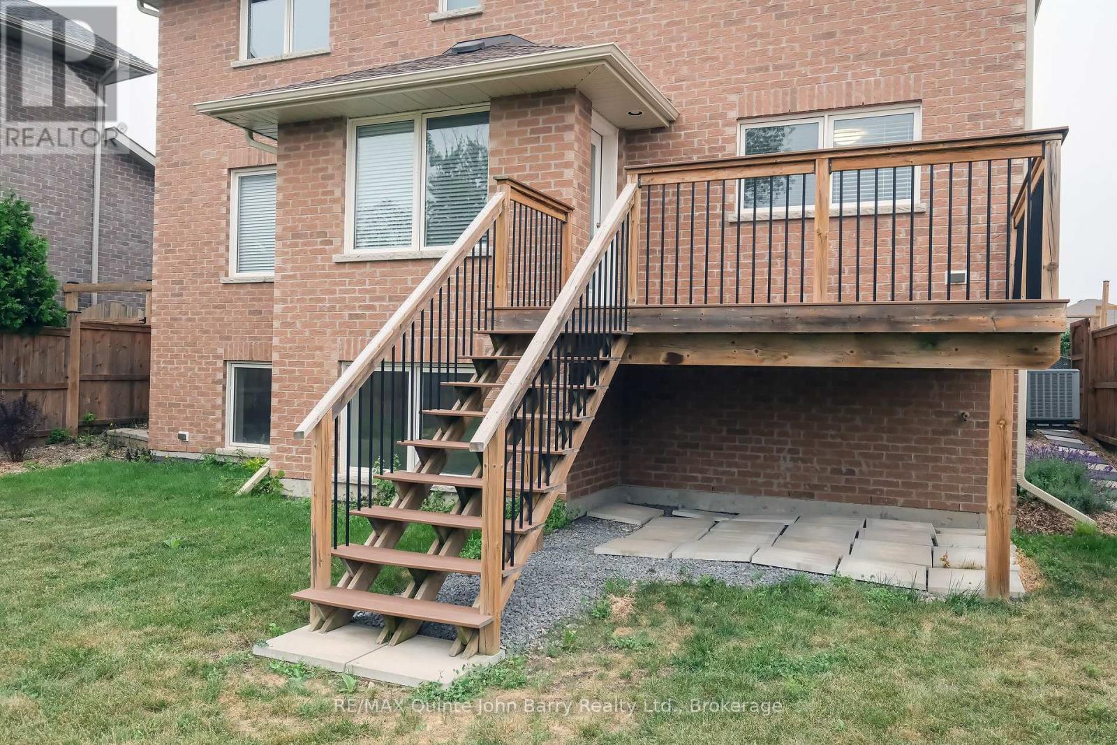 22 GRANBY COURT - 40