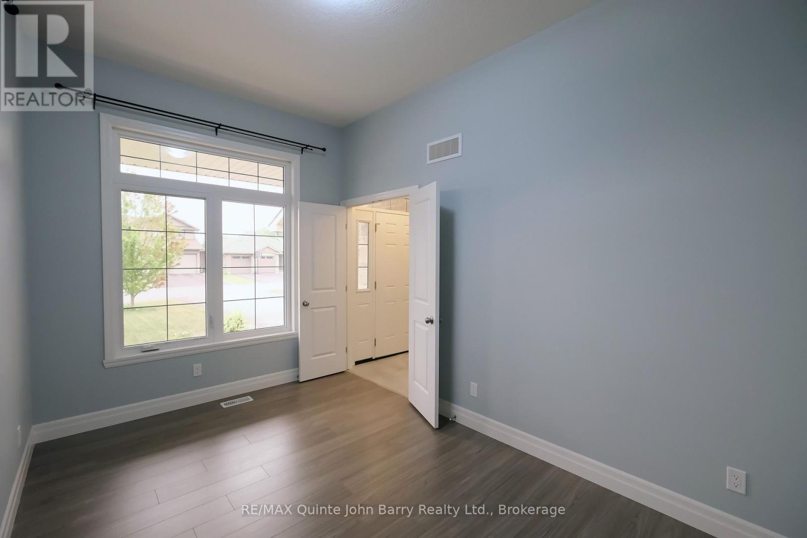22 GRANBY COURT - 6
