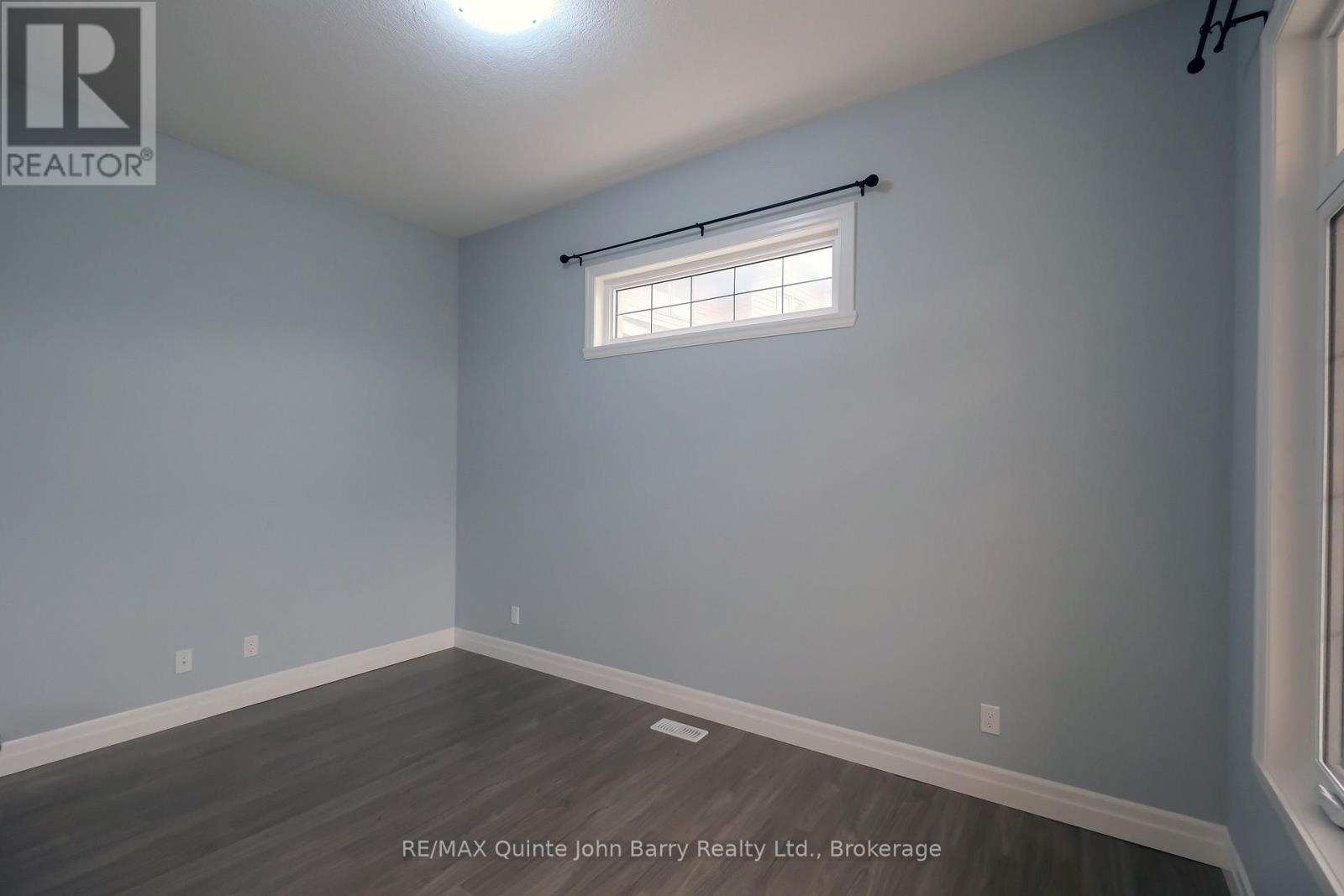 22 GRANBY COURT - 7