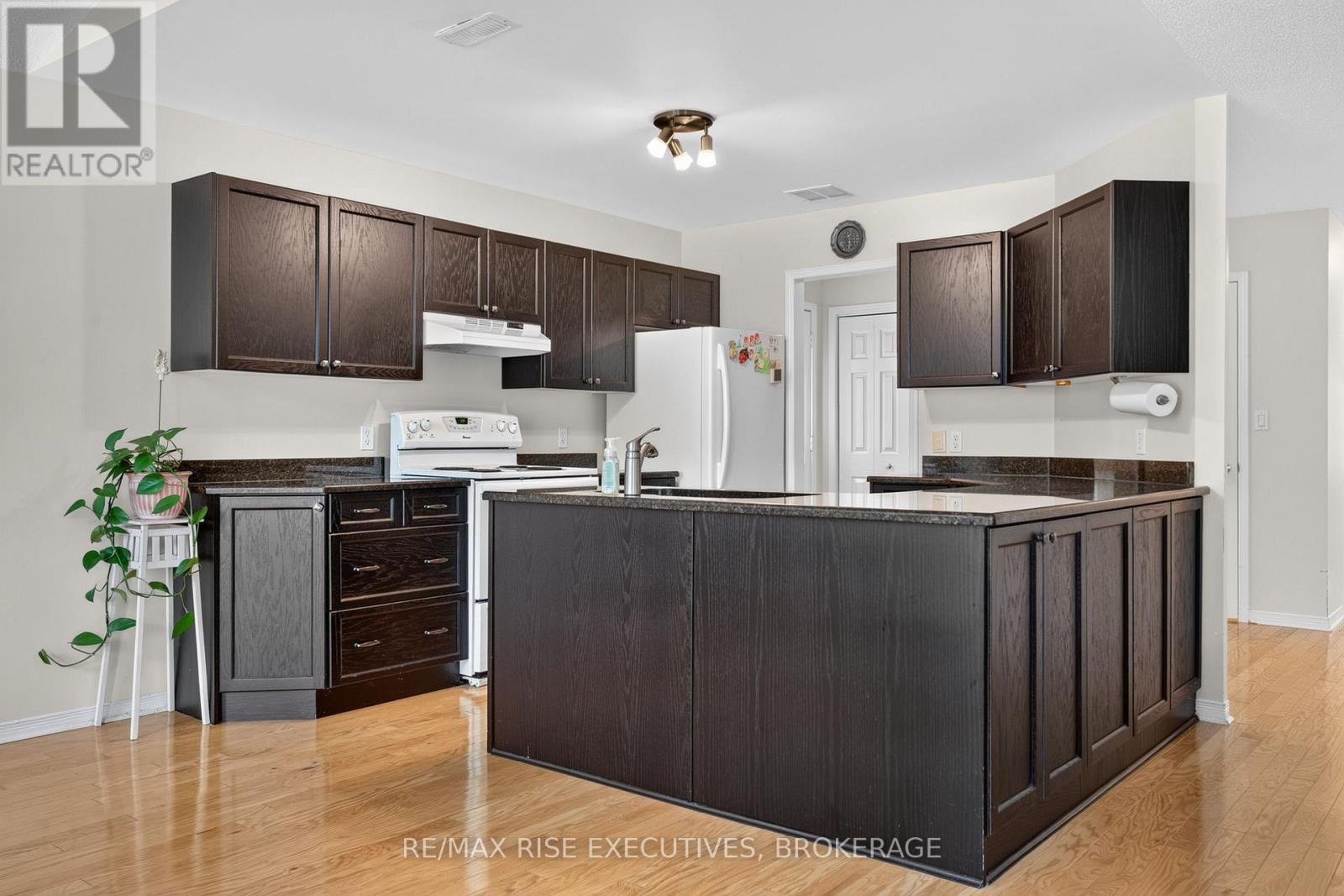 956 RINGSTEAD STREET - 16