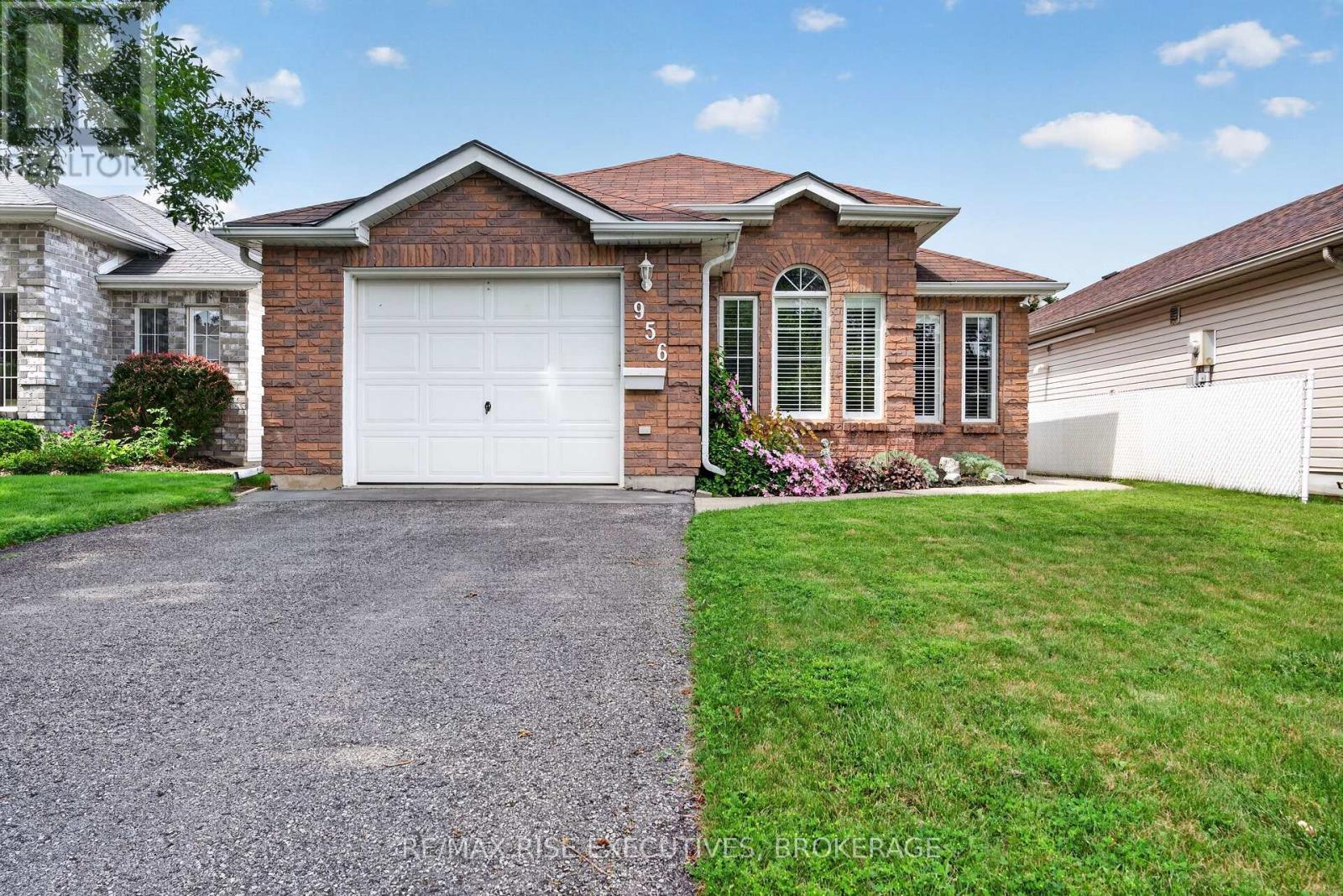 956 RINGSTEAD STREET - 3