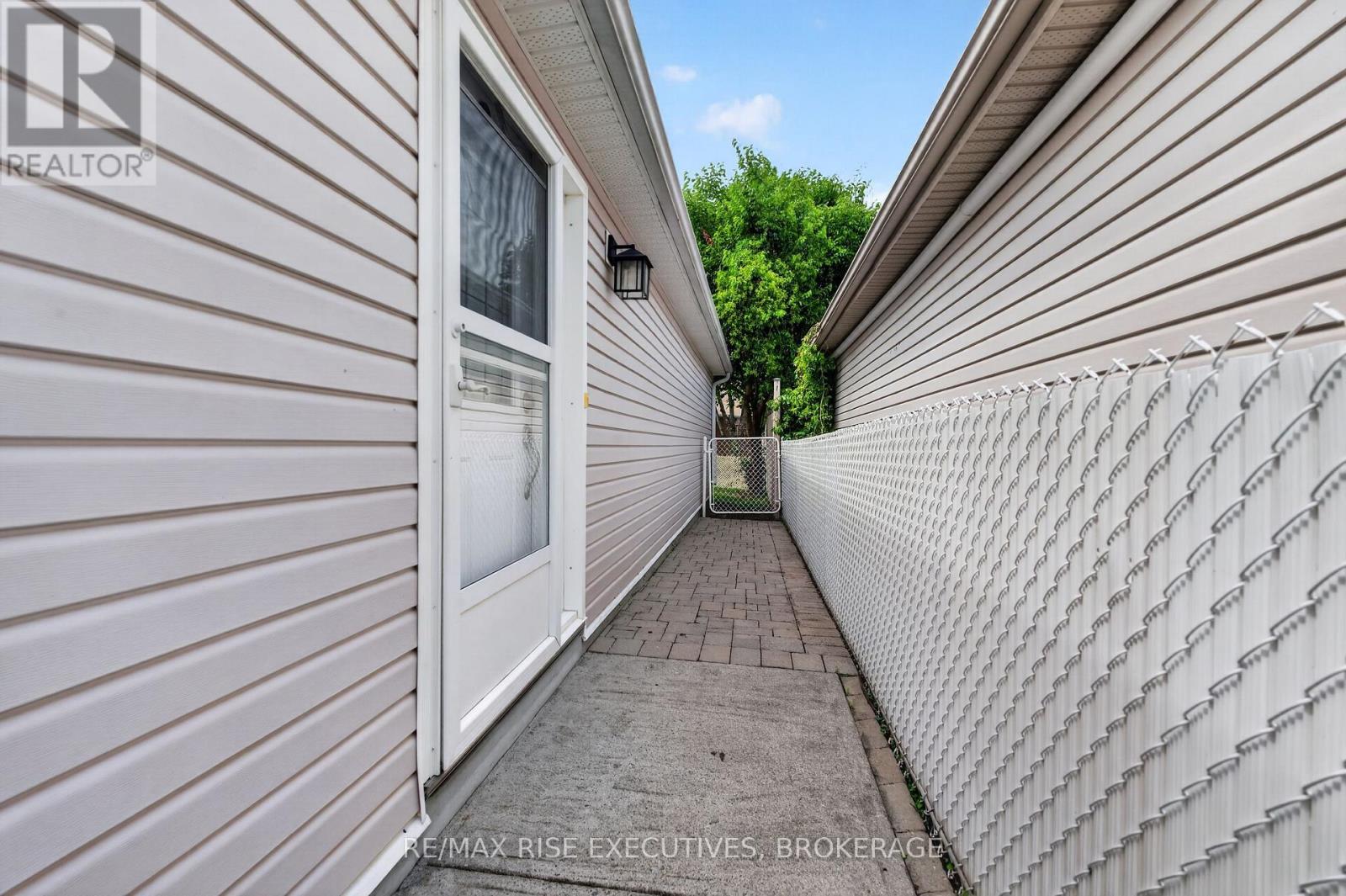956 RINGSTEAD STREET - 4