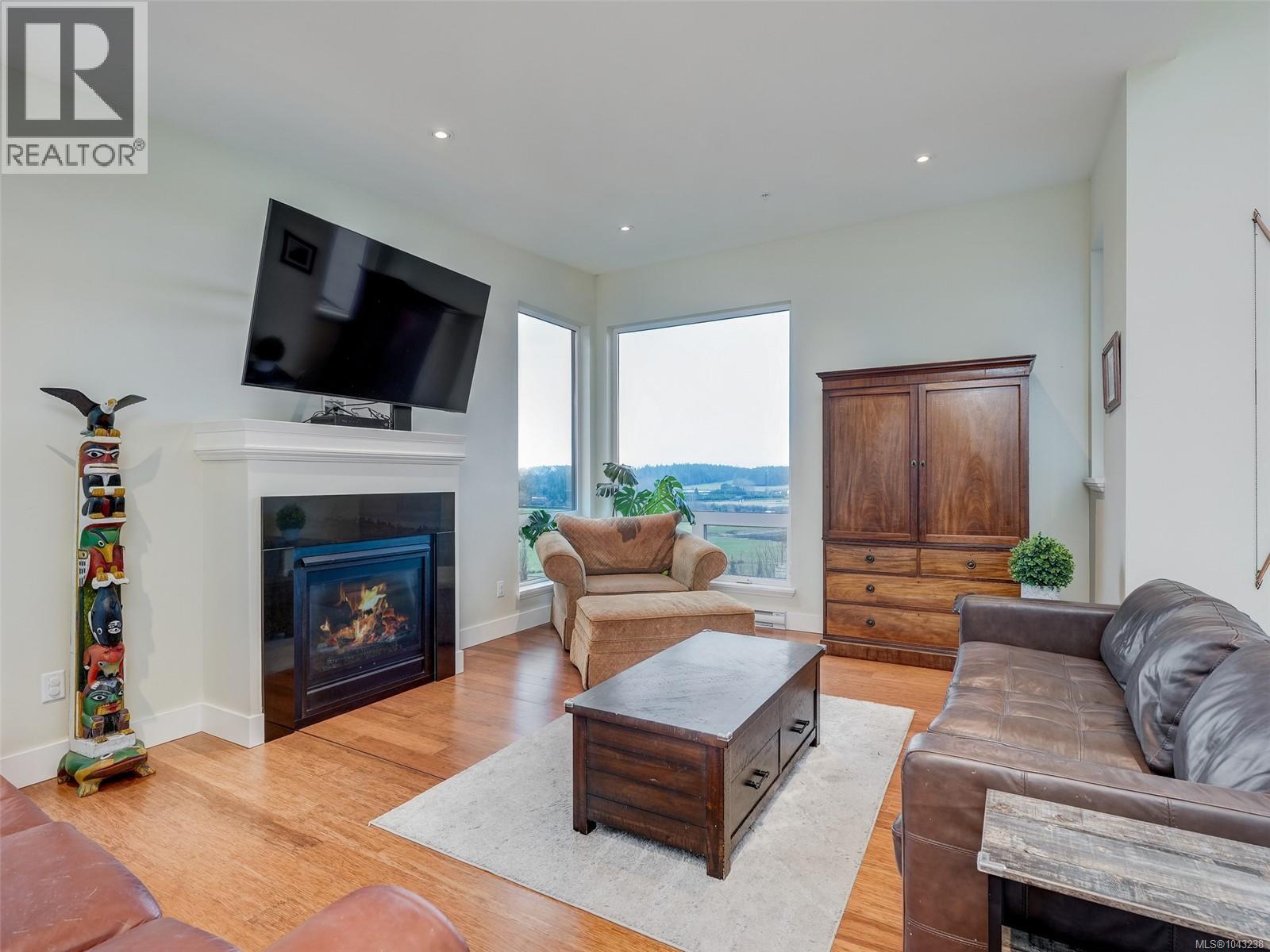 #302 6981 East Saanich Rd - 59