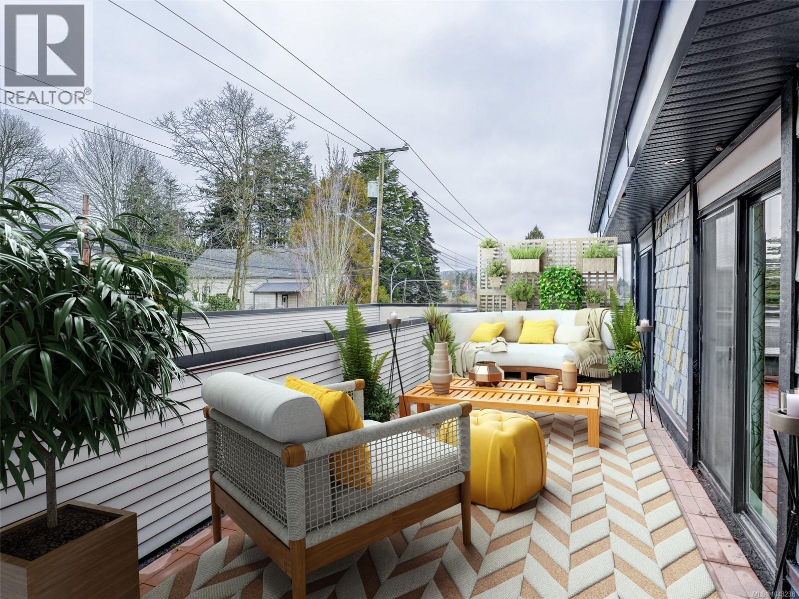 #302 6981 East Saanich Rd - 6