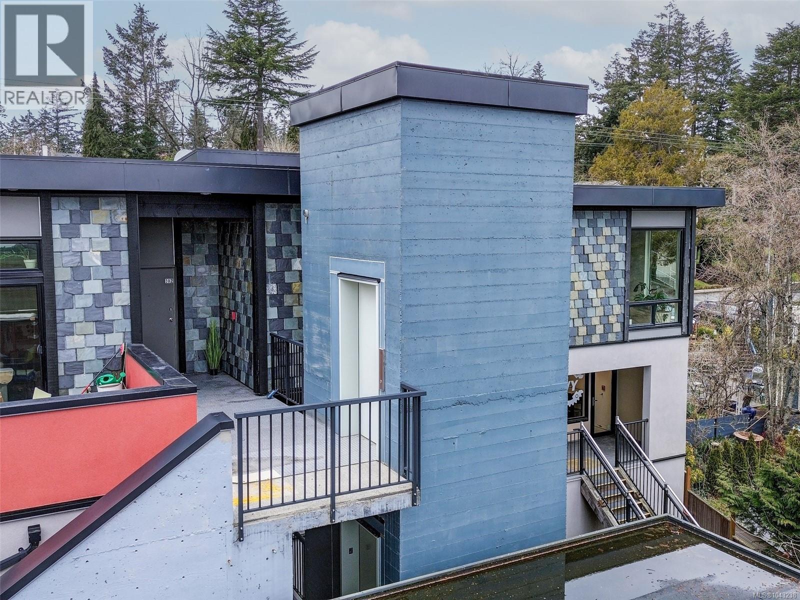 #302 6981 East Saanich Rd - 48