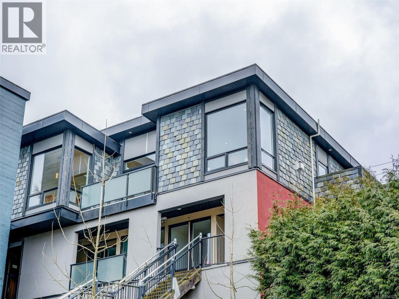 #302 6981 East Saanich Rd - 9