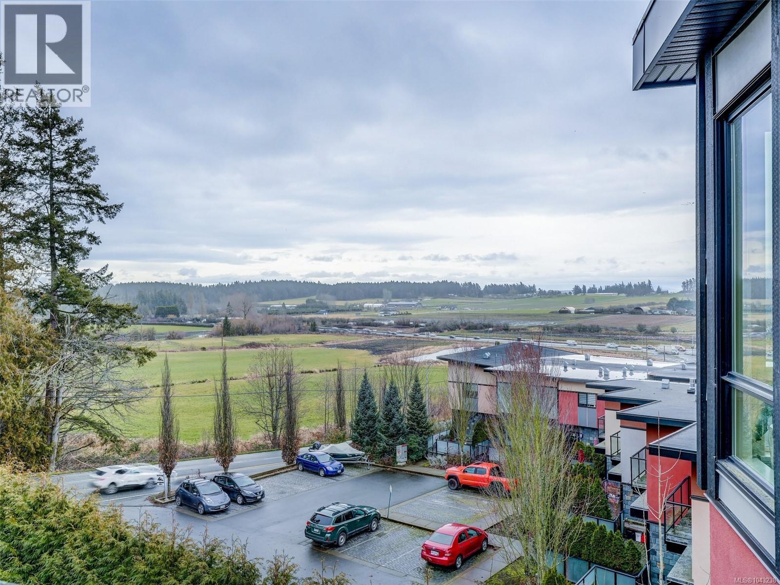 #302 6981 East Saanich Rd - 44