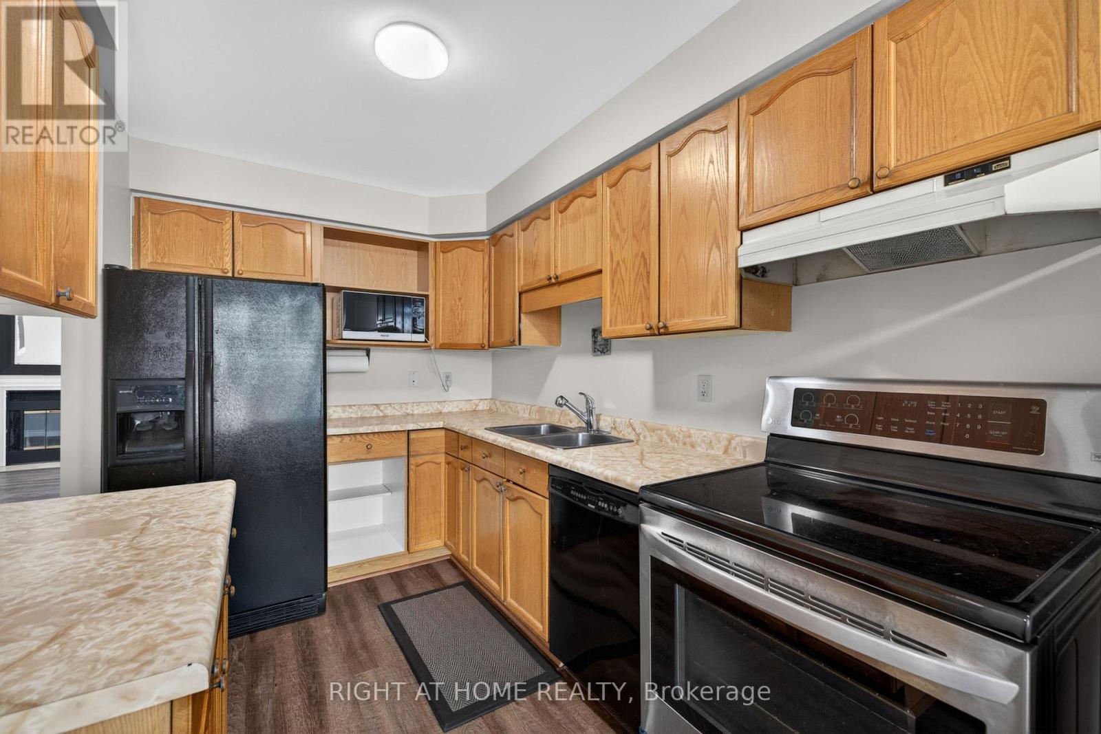 #14 308 CONWAY DRIVE - 10