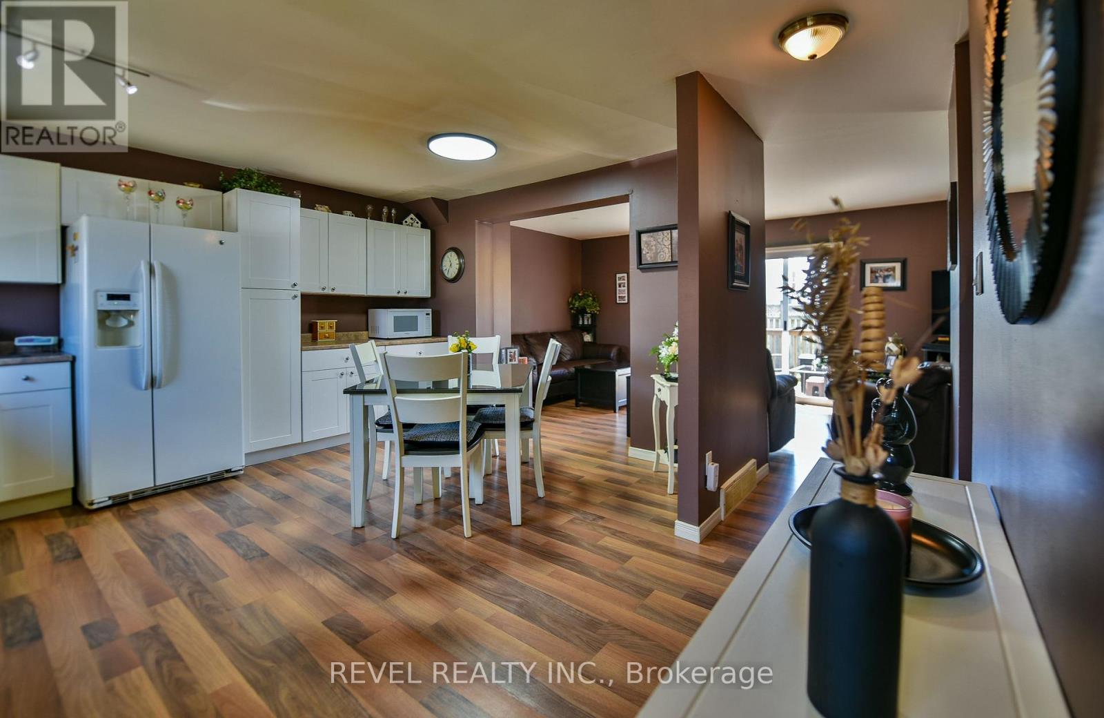 #3 537 COLLEGE STREET - Image 8