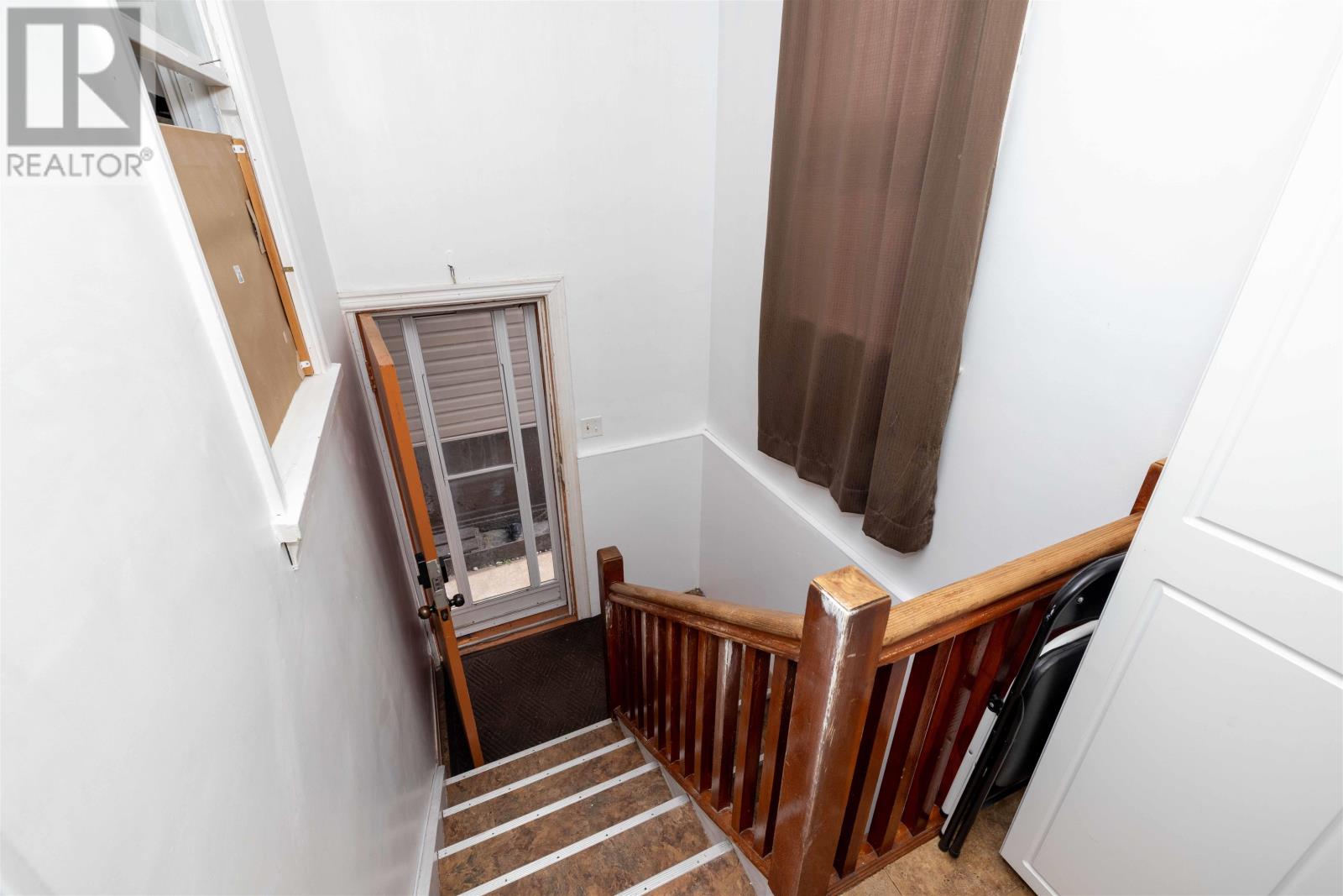 825 Alberta ST - 12
