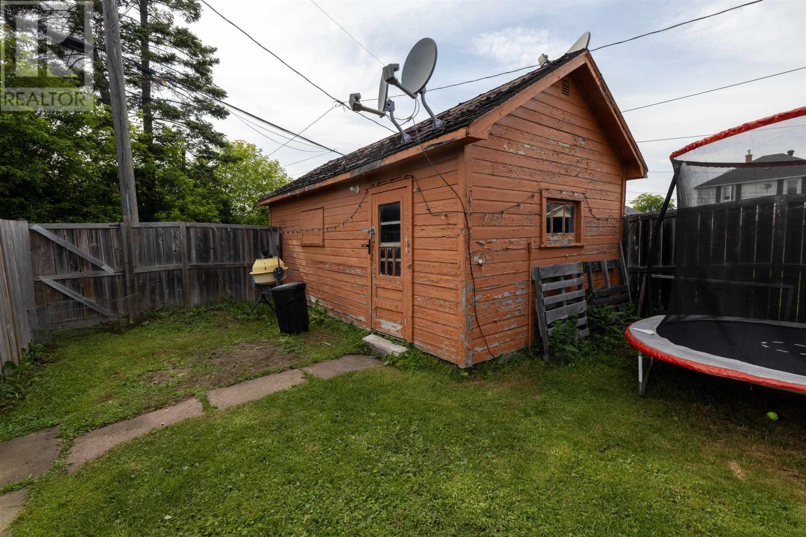 825 Alberta ST - 19