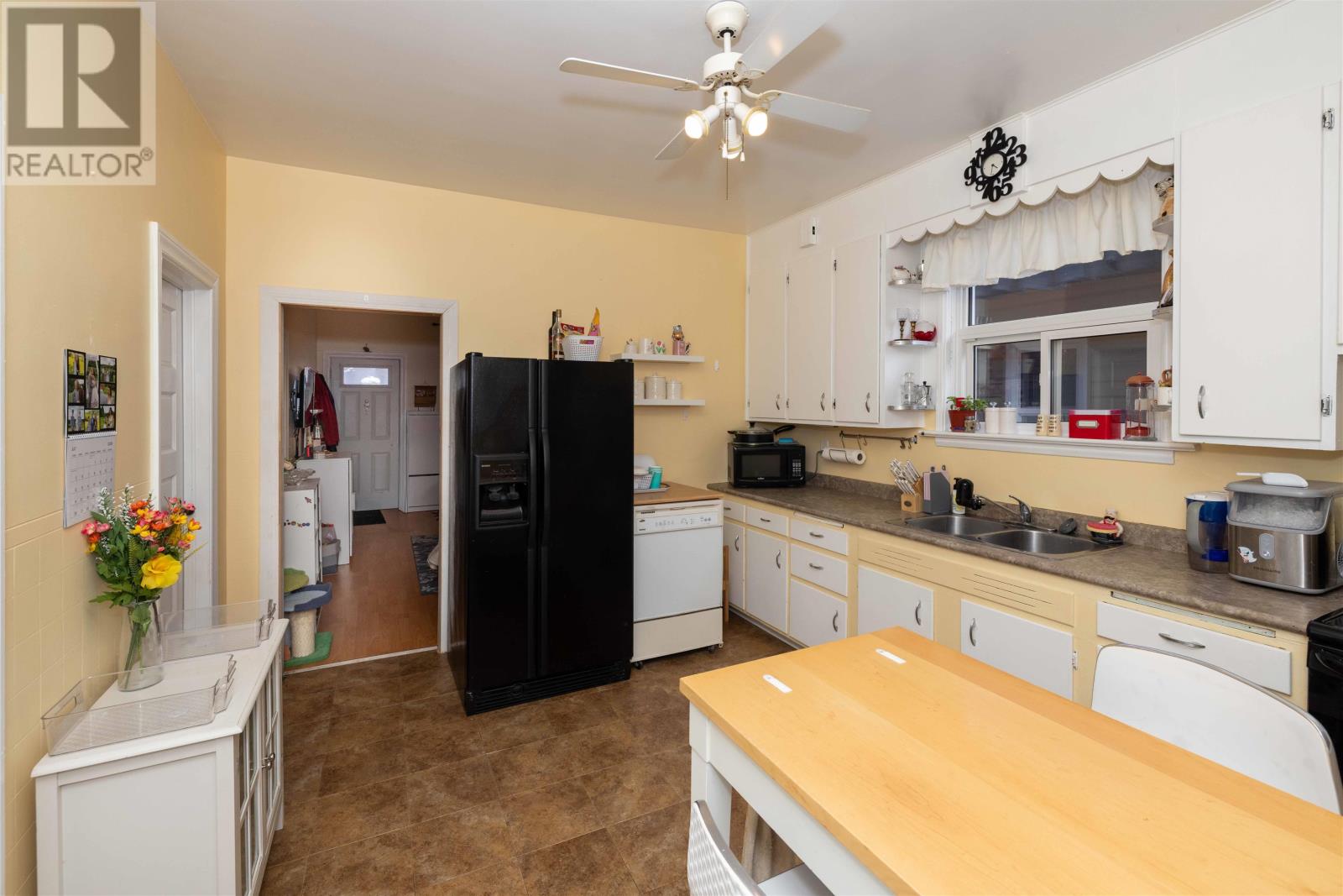 825 Alberta ST - 3