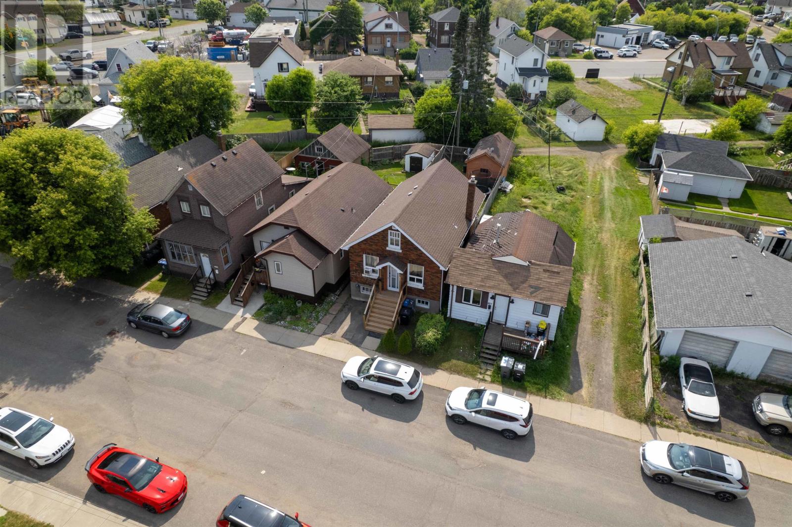 825 Alberta ST - 23