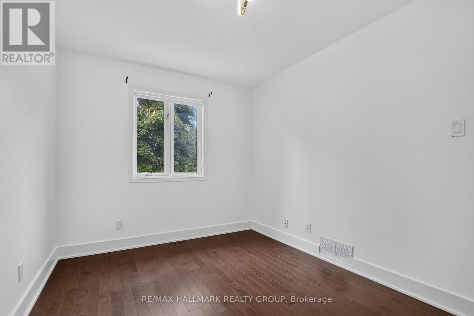 23 WHITEGATE CRESCENT - 27