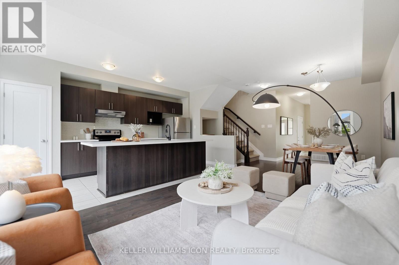 948 KILBIRNIE DRIVE - 11