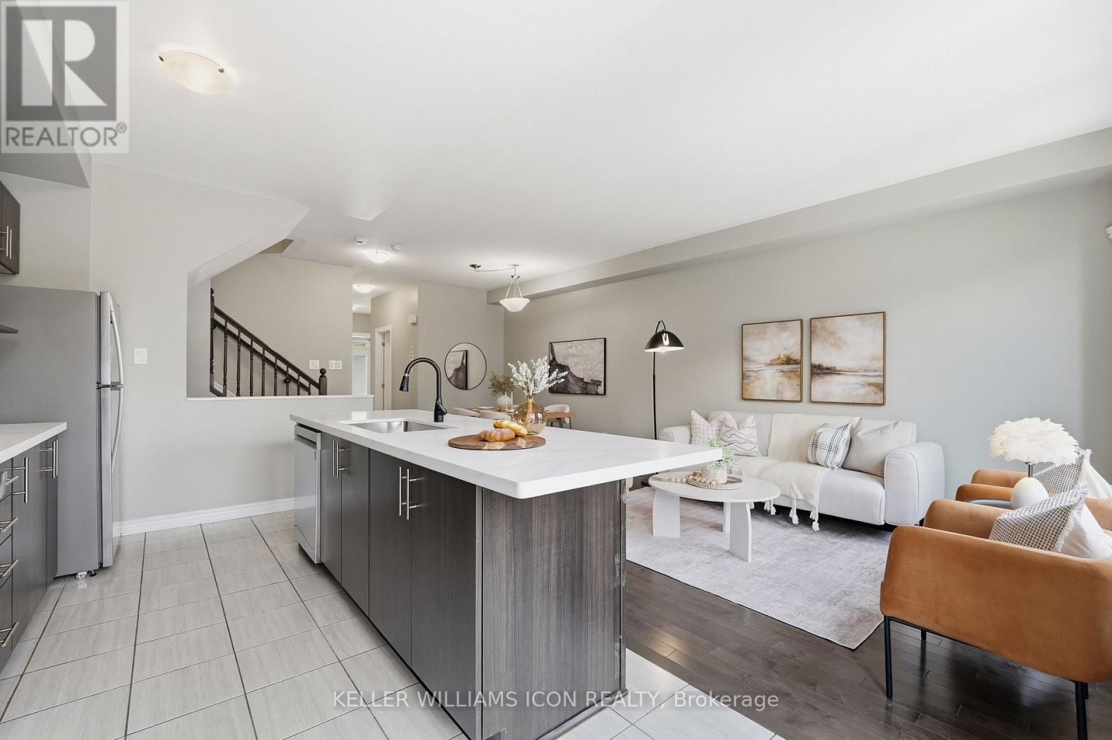 948 KILBIRNIE DRIVE - 15