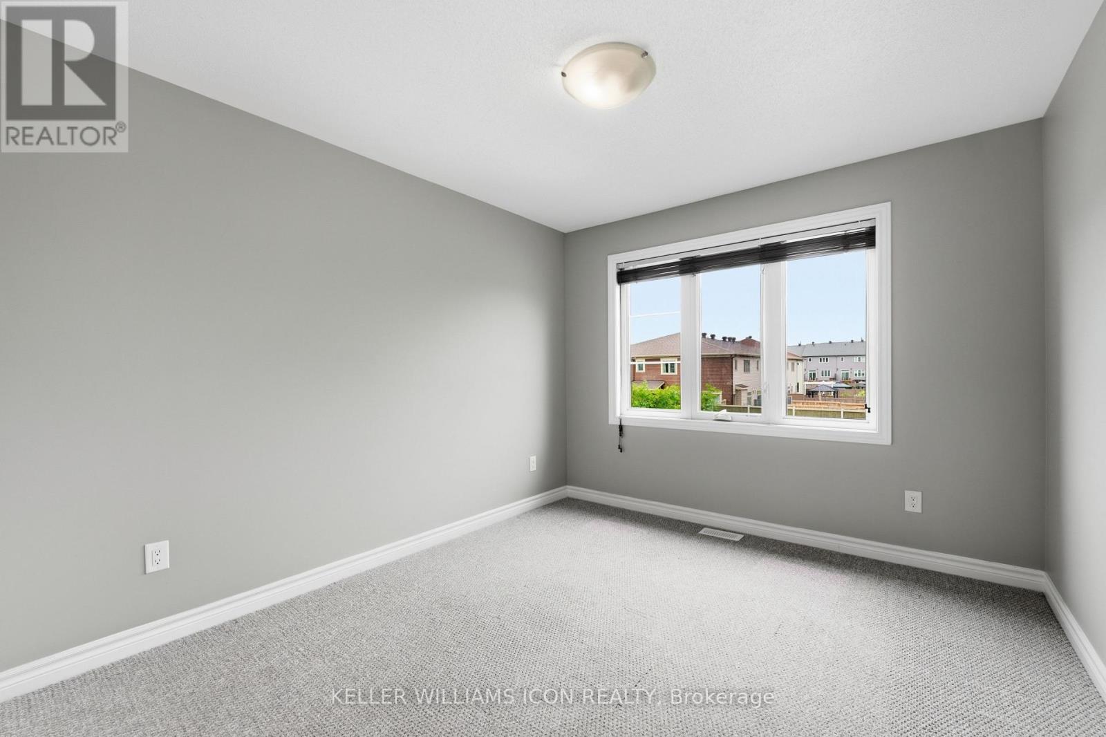 948 KILBIRNIE DRIVE - 26