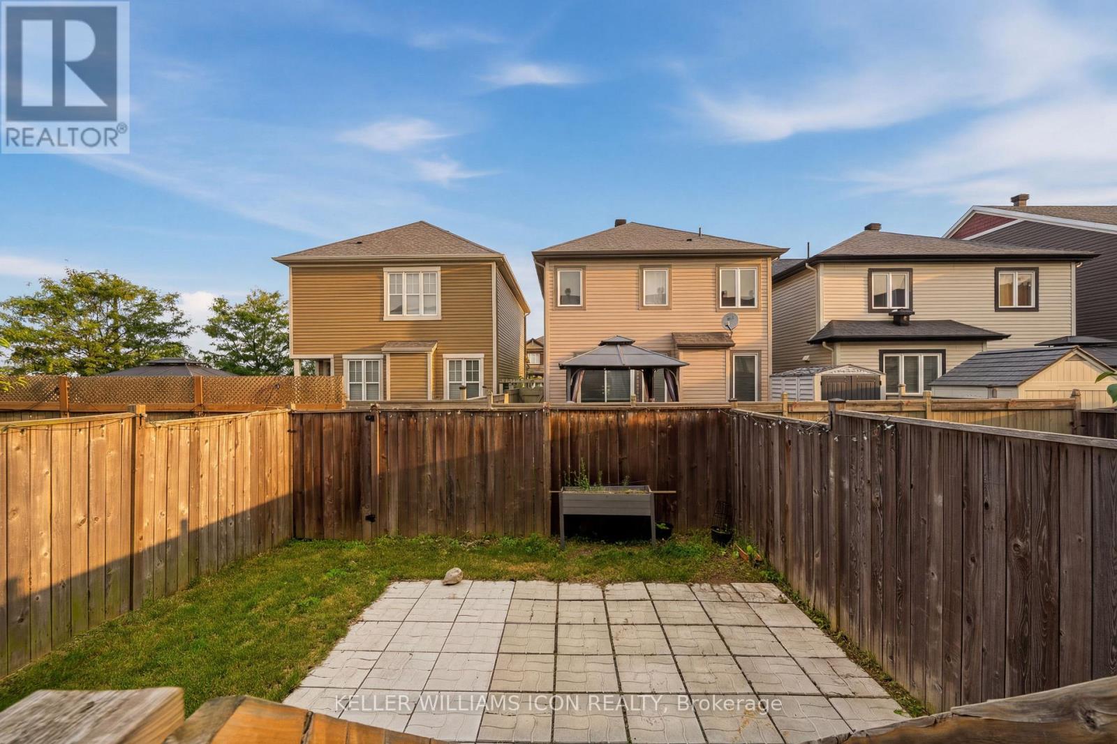948 KILBIRNIE DRIVE - 34