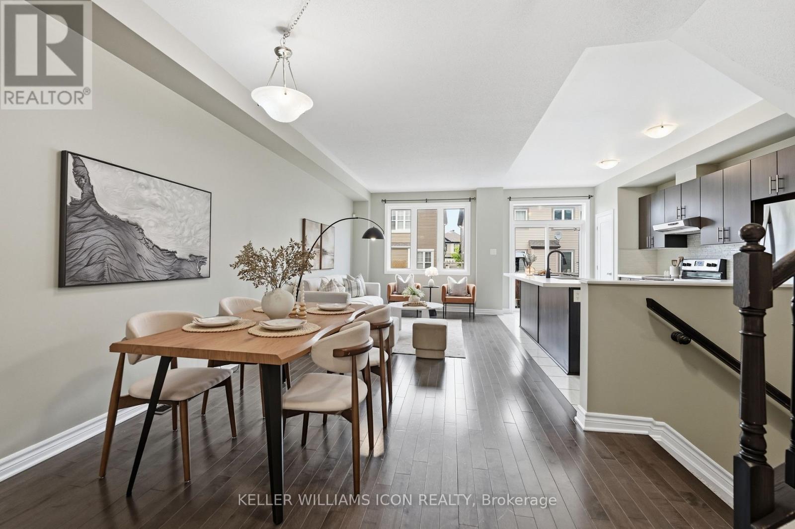 948 KILBIRNIE DRIVE - 4