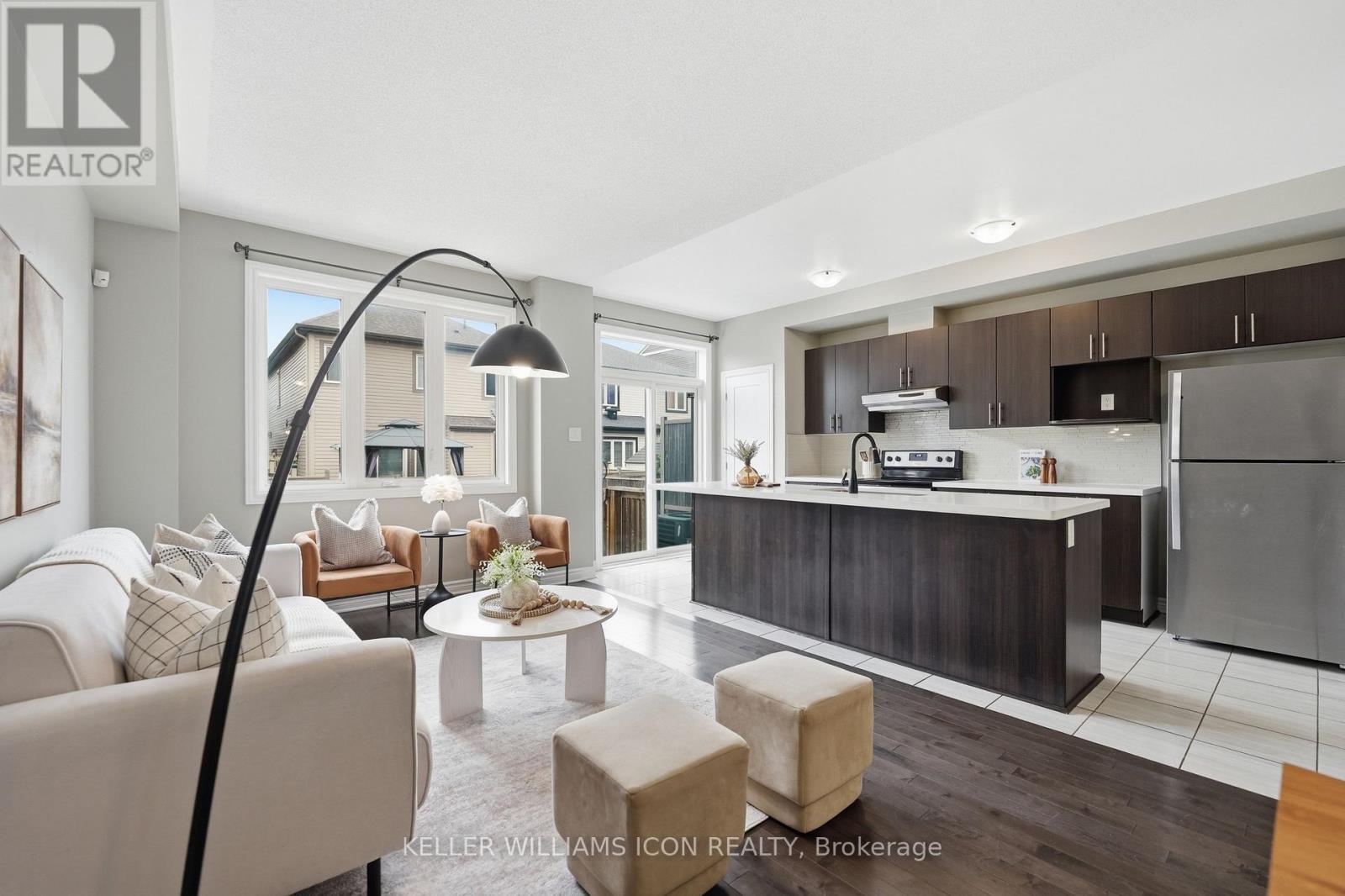 948 KILBIRNIE DRIVE - 8