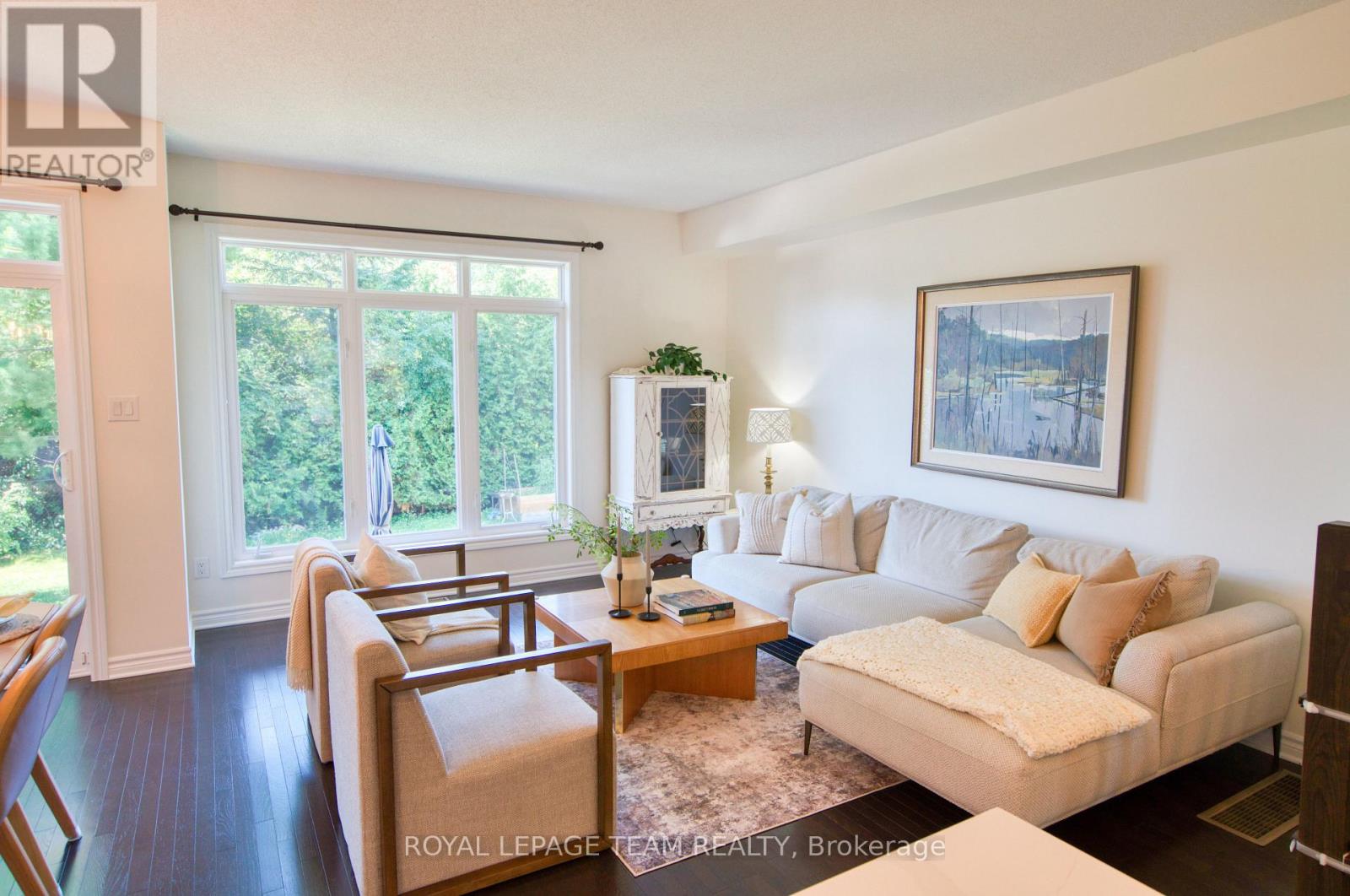485 FOXHALL WAY - 12
