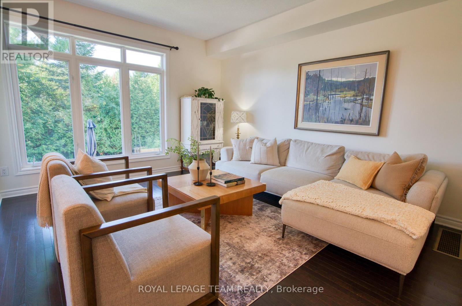 485 FOXHALL WAY - 13